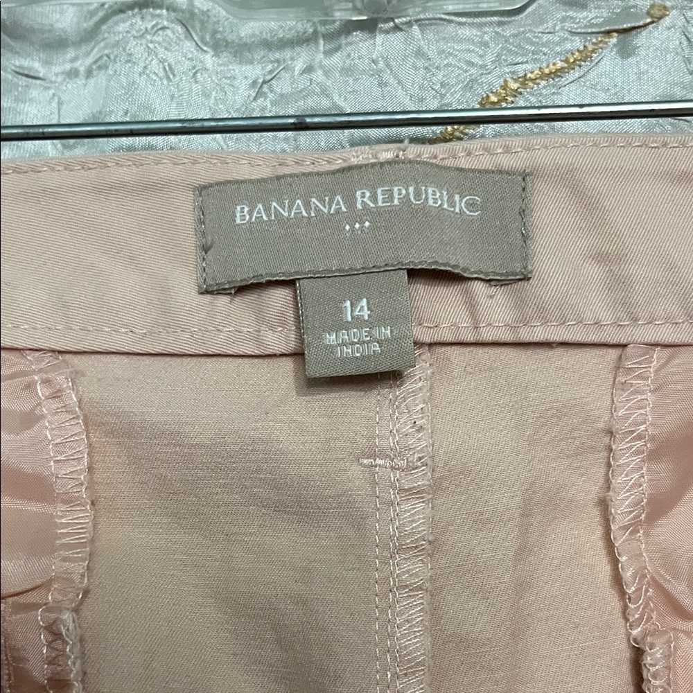 Banana Republic Women's Light Pink Bermudas - Picture 2 of 3